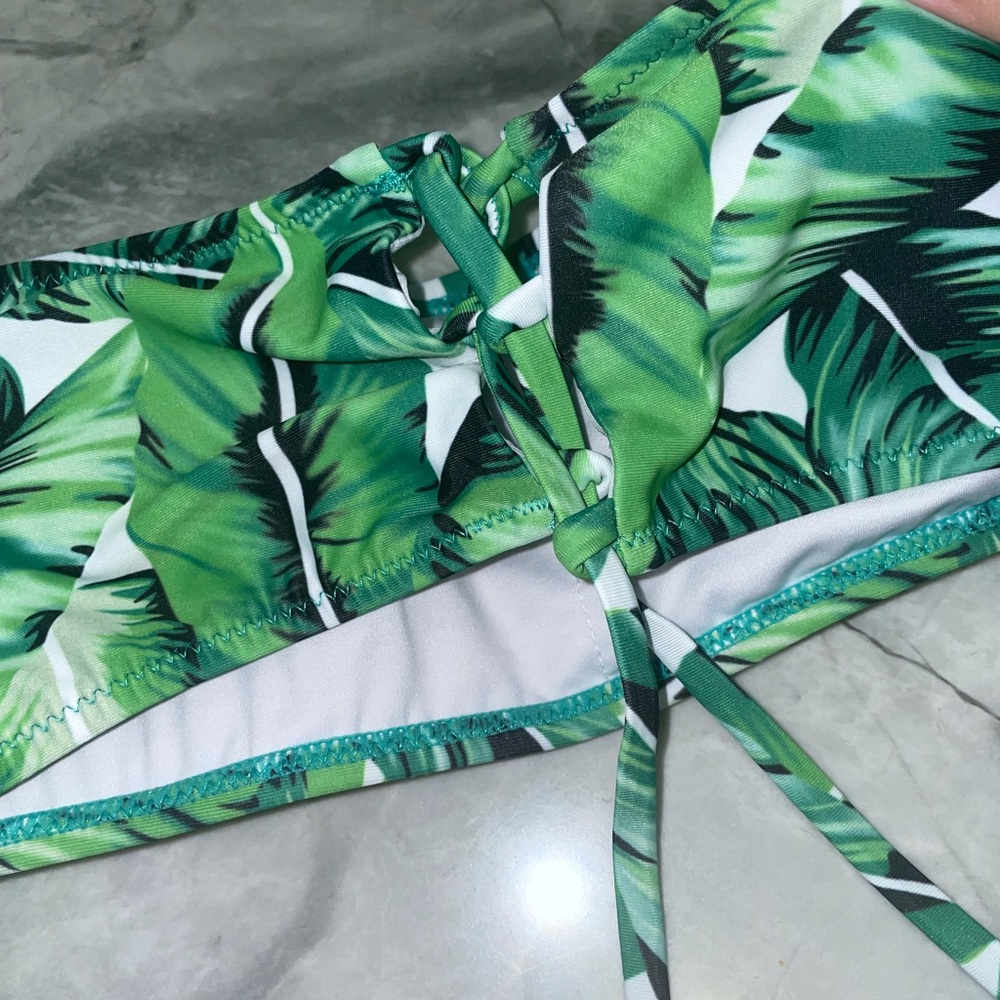 Palm leaf print bandeau bathing suit top - Picture 2 of 3
